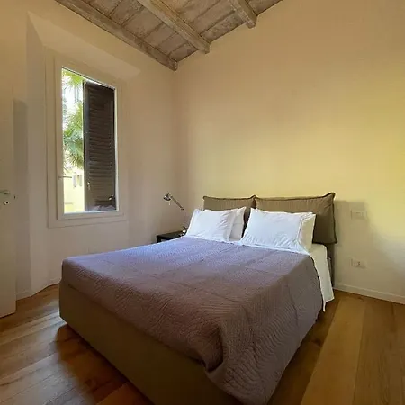 San Vitale 36 Appartement